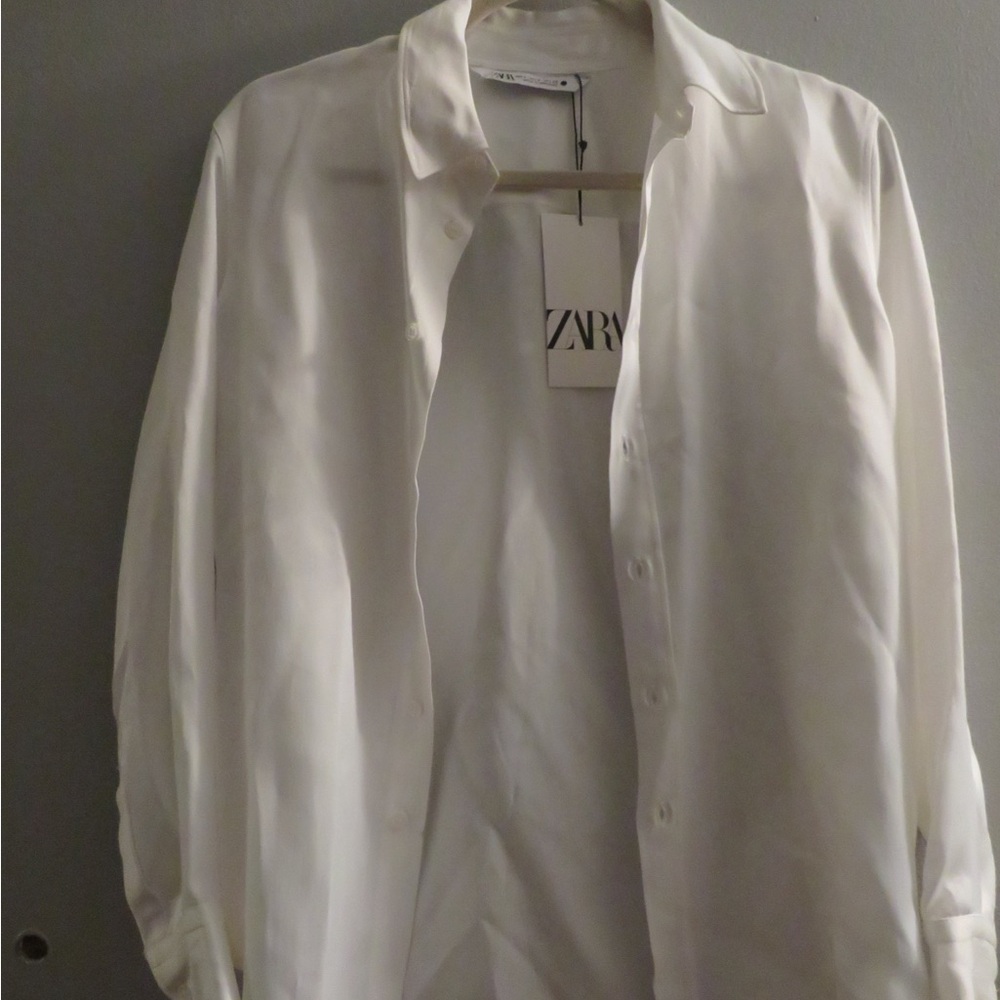 ZARA WHITE BUTTON DOWN SIZE S